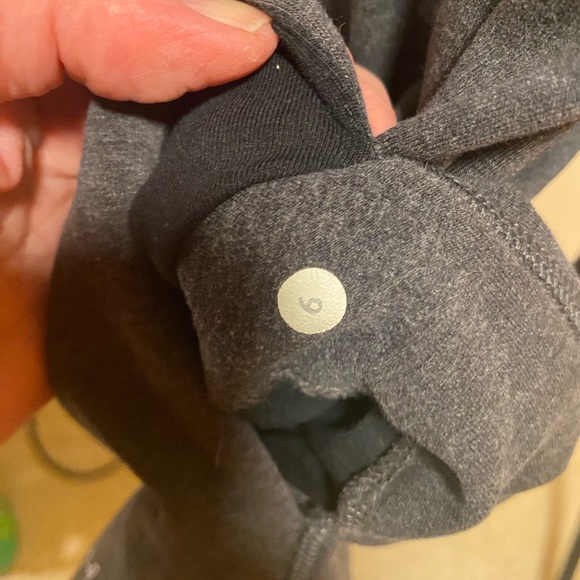 Women's Lululemon Savasana Wrap Jacket Gray Size 6 Buttons - Picture 6 of 9